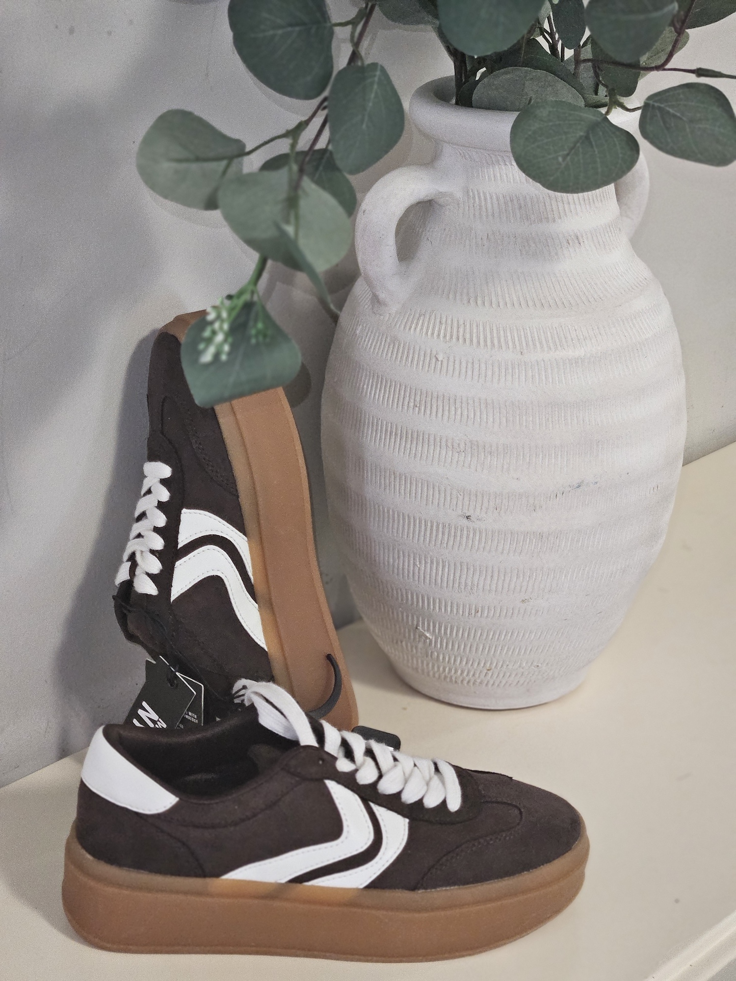 footwwear-3-05 Footwear Sneakers